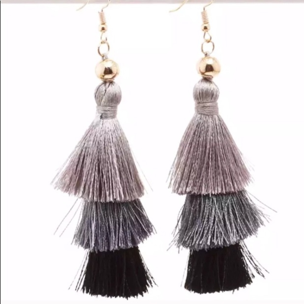 ⭐️LAYERED TASSEL OMBRÉ EARRINGS ⭐️VARIOUS COLORS